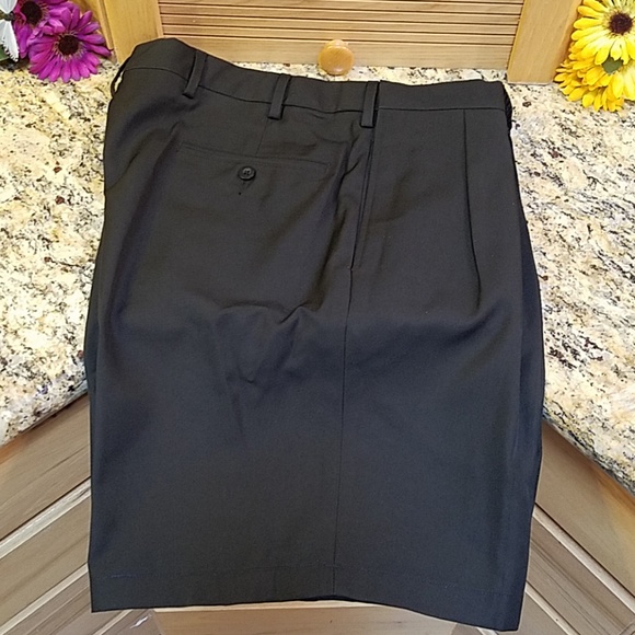 3 shorts Men's JoS. A.Bank dress shorts NWOT 40 - Picture 1 of 8